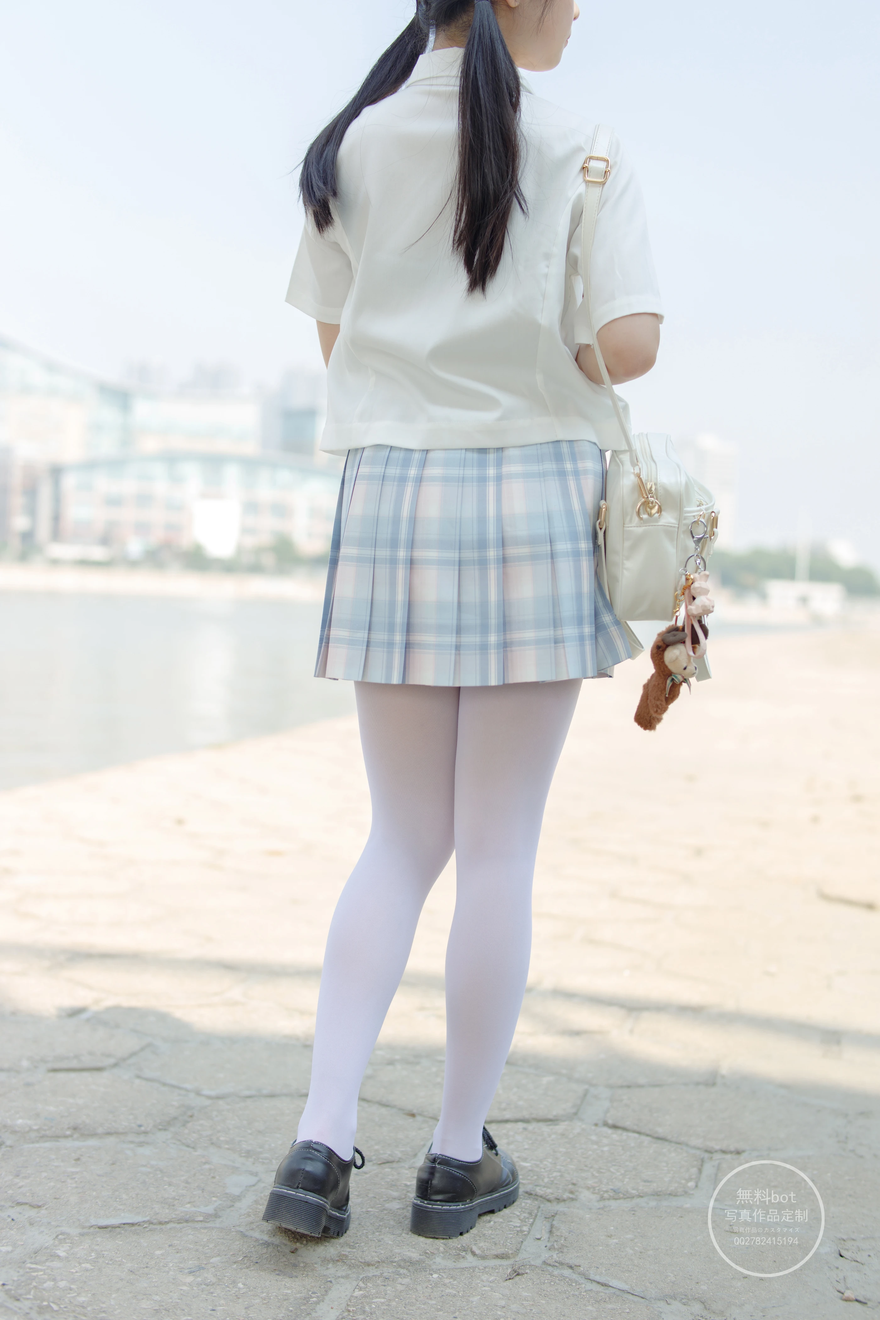 森萝财团 有料001  小兰 白丝JK制服少女 [64P]插图